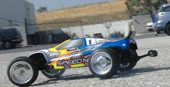 Losi Speed NT - piekielnie szybki truggy z napdem spalinowym