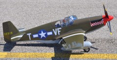 P-51B Mustang - makieta z napdem elektrycznym