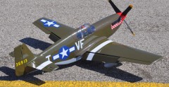 P-51B Mustang - makieta z napdem elektrycznym