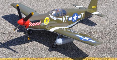 P-51B Mustang - makieta z napdem elektrycznym