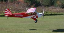 Piper J-3 Cub - elektryczny samolot w skali gigant