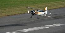 Pitts S12 - akrobacyjny dwupatowiec z napdem elektrycznym