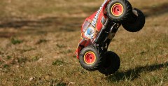 Raminator - spalinowy monster truck od Team Losi