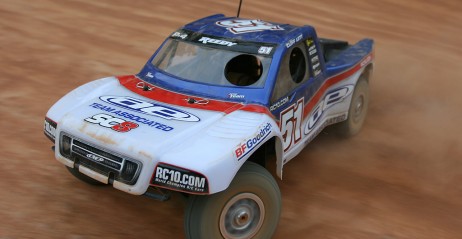 SC8 RTR - spalinowa terenówka od Team Associated