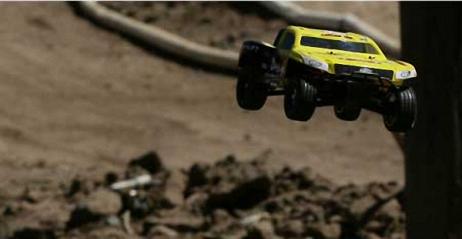 Stronghold - mini SCT od Team Losi