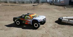 TEN-SCTE 4WD - pustynna ciarwka z napdem elektrycznym od Team Losi