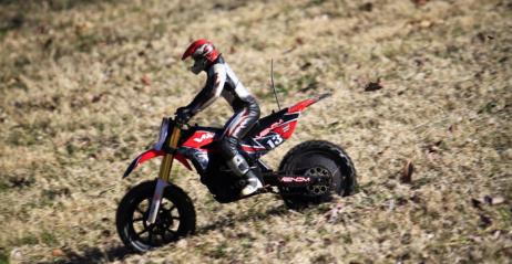 Venom VMX 450 - terenowy motocykl RC z napdem elektrycznym