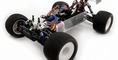 VRX-1E - piekielnie szybki elektryczny truggy w skali 1:8