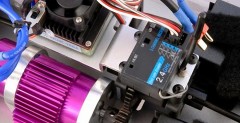 VRX-1E - piekielnie szybki elektryczny truggy w skali 1:8