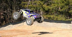 Warhead - spalinowy monster truck w skali 1:8