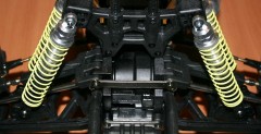 Warhead - spalinowy monster truck w skali 1:8