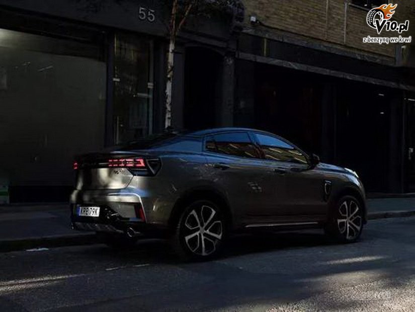Lynk & Co 05