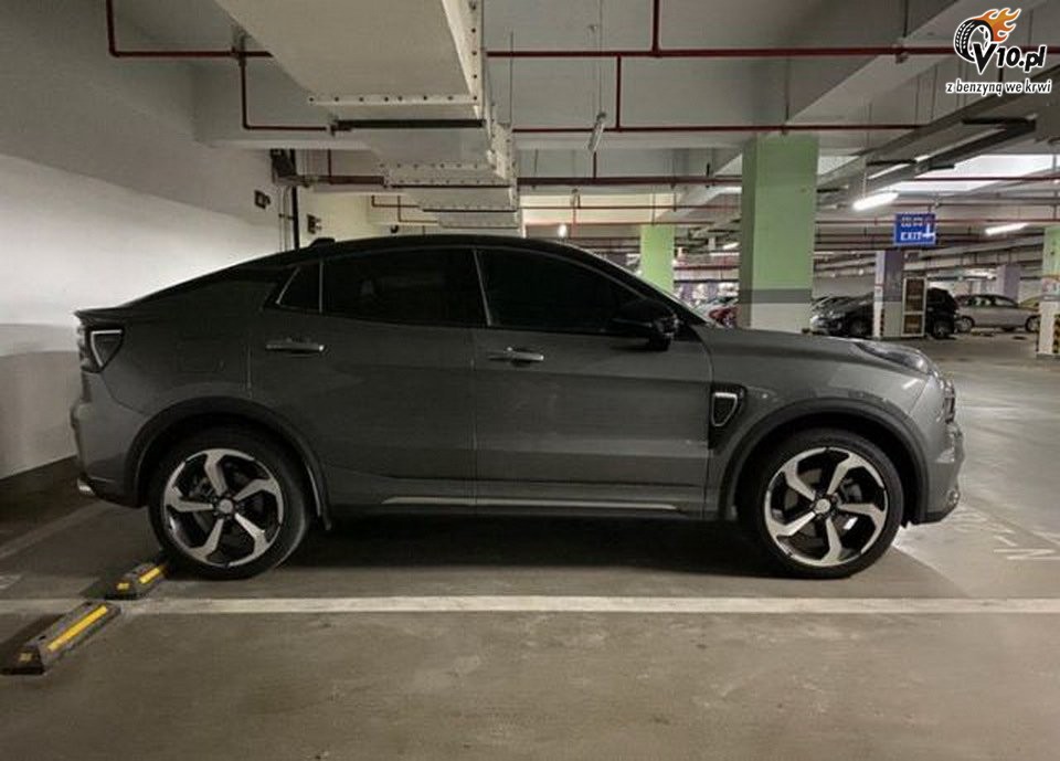 Lynk & Co 05