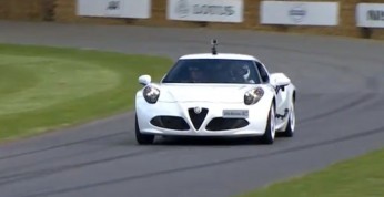 Alfa Romeo 4C wypadła z toru w Goodwood