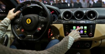 System multimedialny Apple CarPlay niebawem zagości w aż 40 modelach