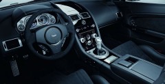 Nowy Aston Martin V12 Vantage Carbon Black