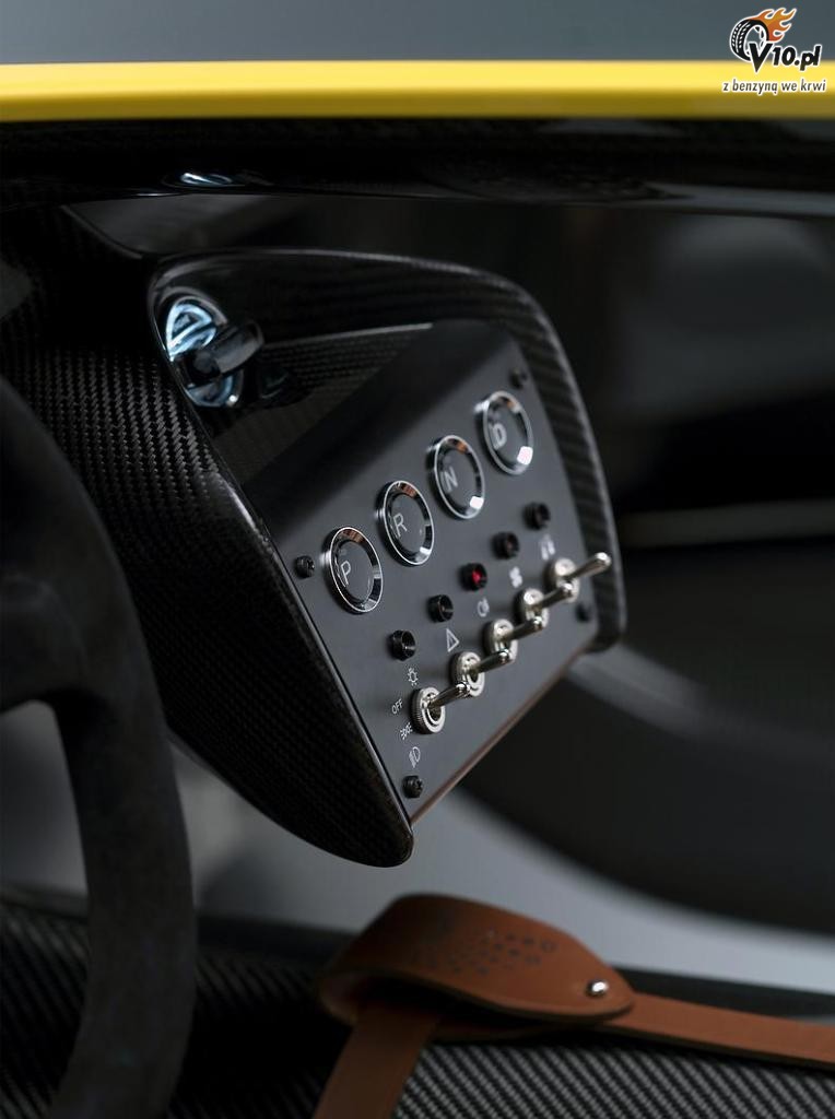 Aston Martin CC100
