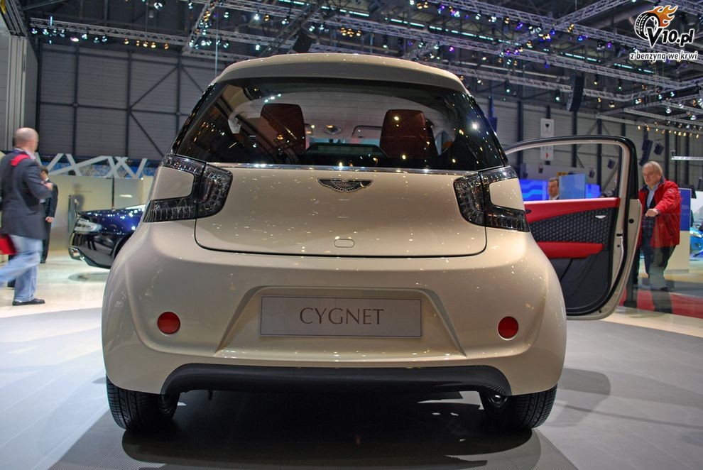 Nowy Aston Martin Cygnet - Geneva Motor Show 2010