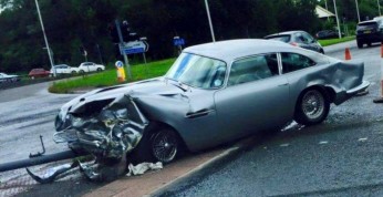 Aston Martin DB5 został rozbity w Manchesterze
