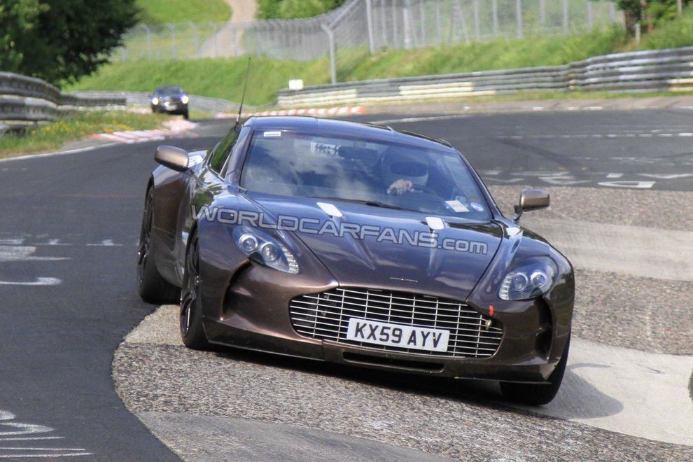 Aston Martin One-77 - zdjcie szpiegowskie
