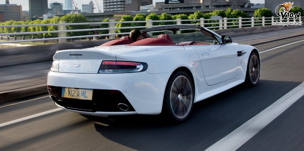 Aston Martin V12 Roadster
