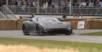 Aston Martin Vulcan podbija Goodwood