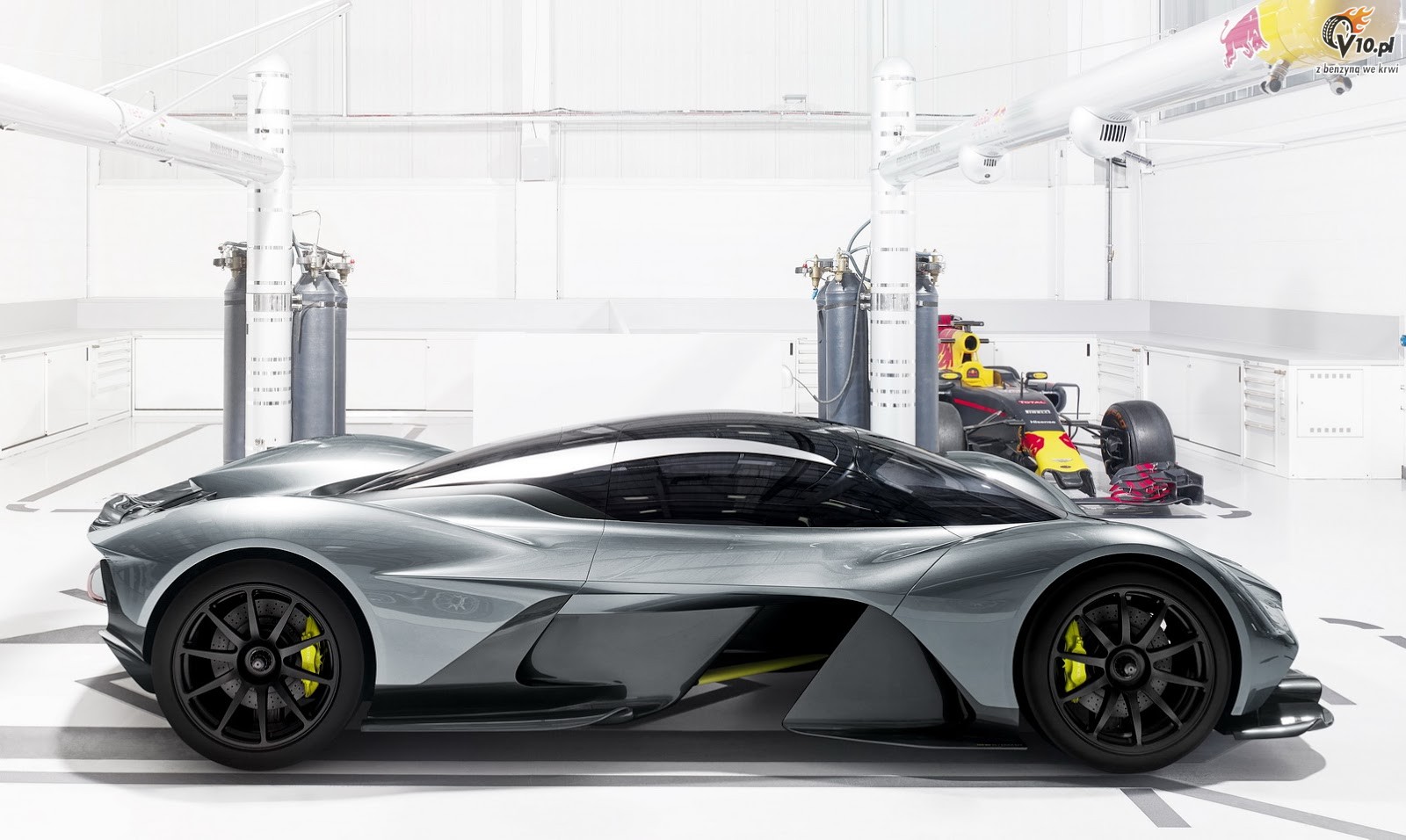 Aston Martin AM-RB 001