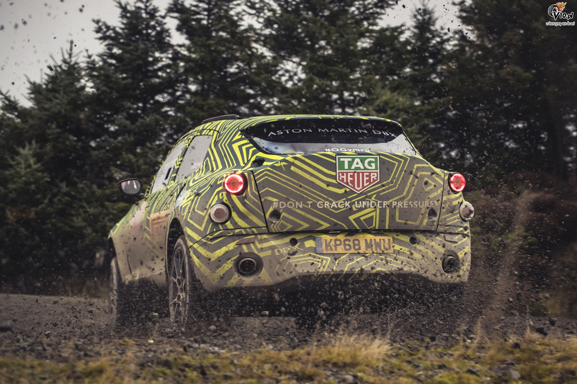 Aston Martin DBX