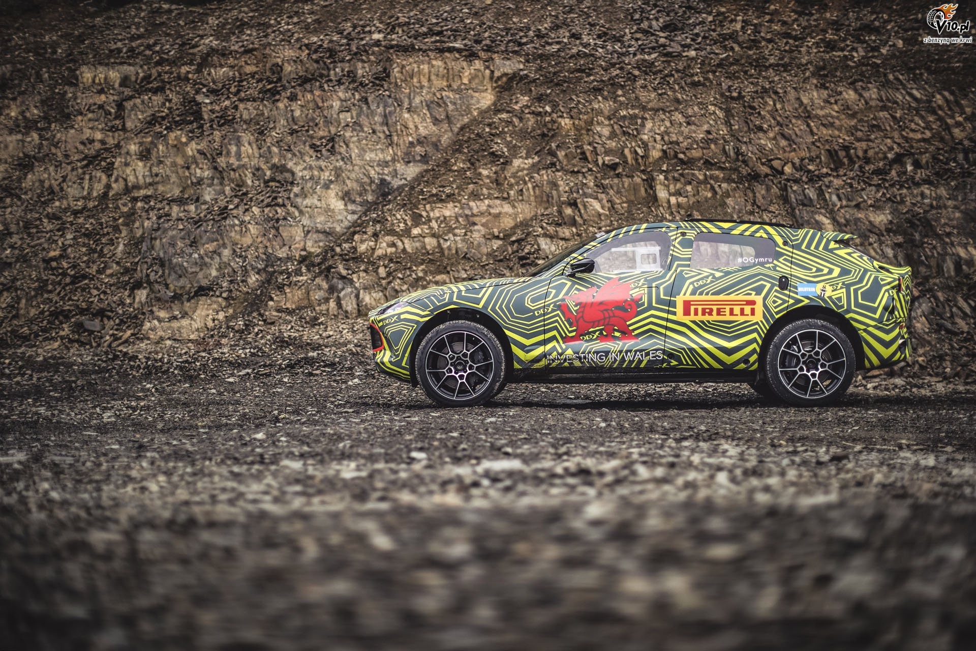 Aston Martin DBX
