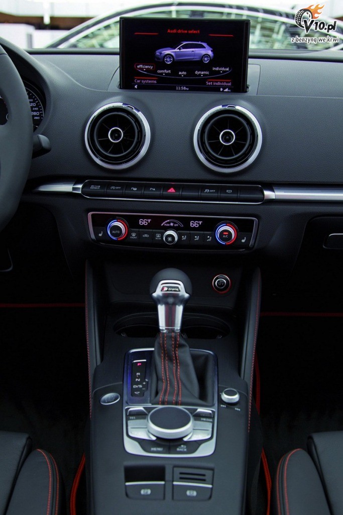 Audi A3 2012 - kokpit