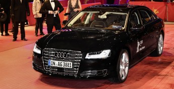 Autonomiczne Audi A8L W12 przywiozło aktorów na niemiecki...