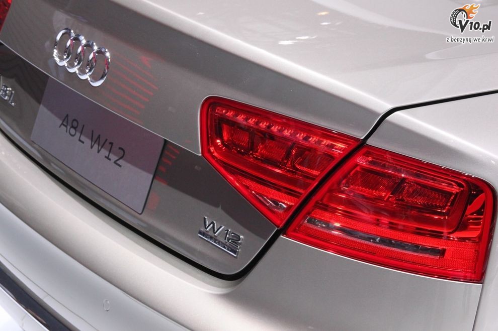 Nowe Audi A8 L W12 - Beijing Auto Show 2010