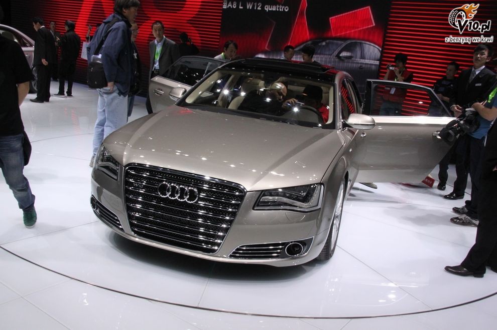 Nowe Audi A8 L W12 - Beijing Auto Show 2010