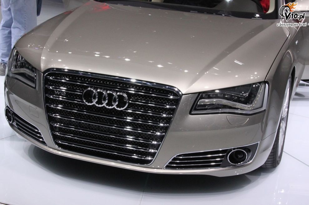 Nowe Audi A8 L W12 - Beijing Auto Show 2010