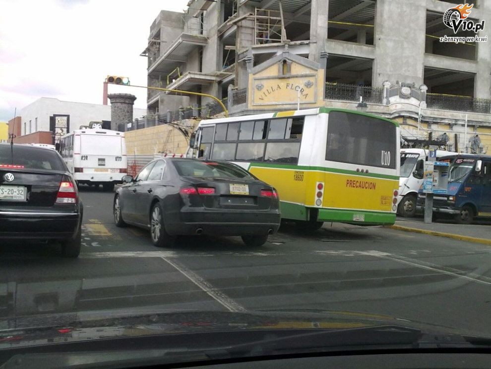 Nowe Audi A8 model 2011 - zdjcie szpiegowskie