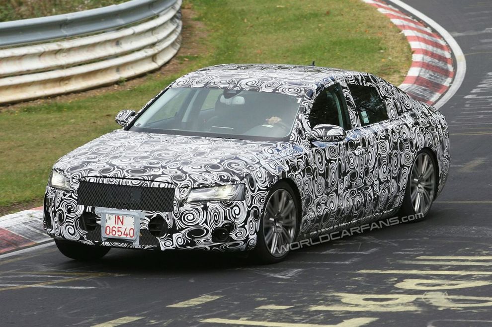 Nowe Audi A8 model 2011 - zdjcie szpiegowskie