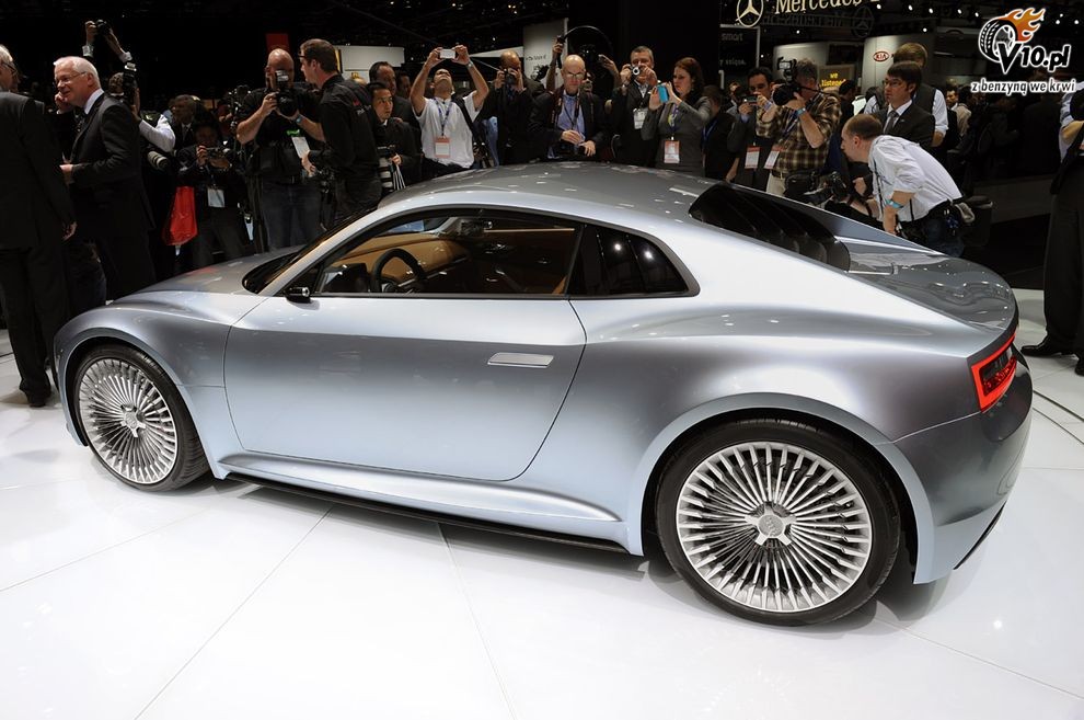 Nowe Audi e-Tron Concept - Detroit Motor Show 2010
