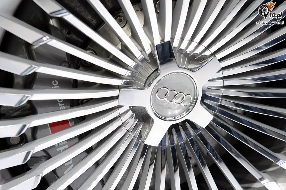 Audi e-Tron Concept - Detroit Motor Show 2010