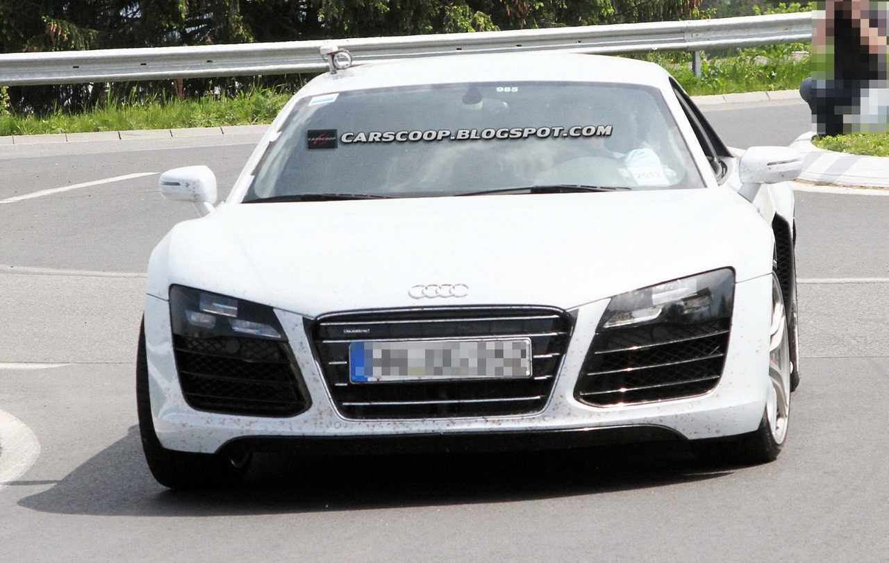 Audi R8 2013