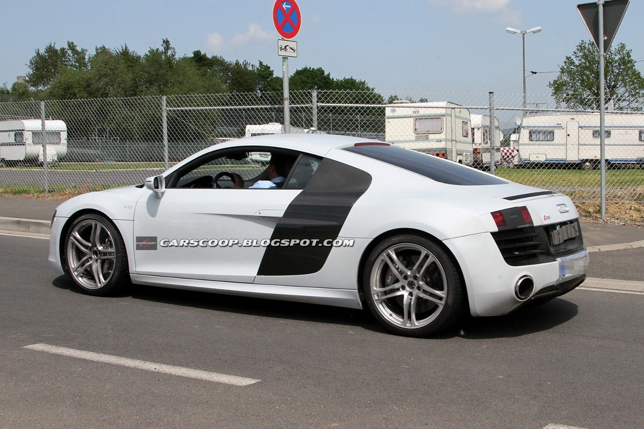 Audi R8 2013