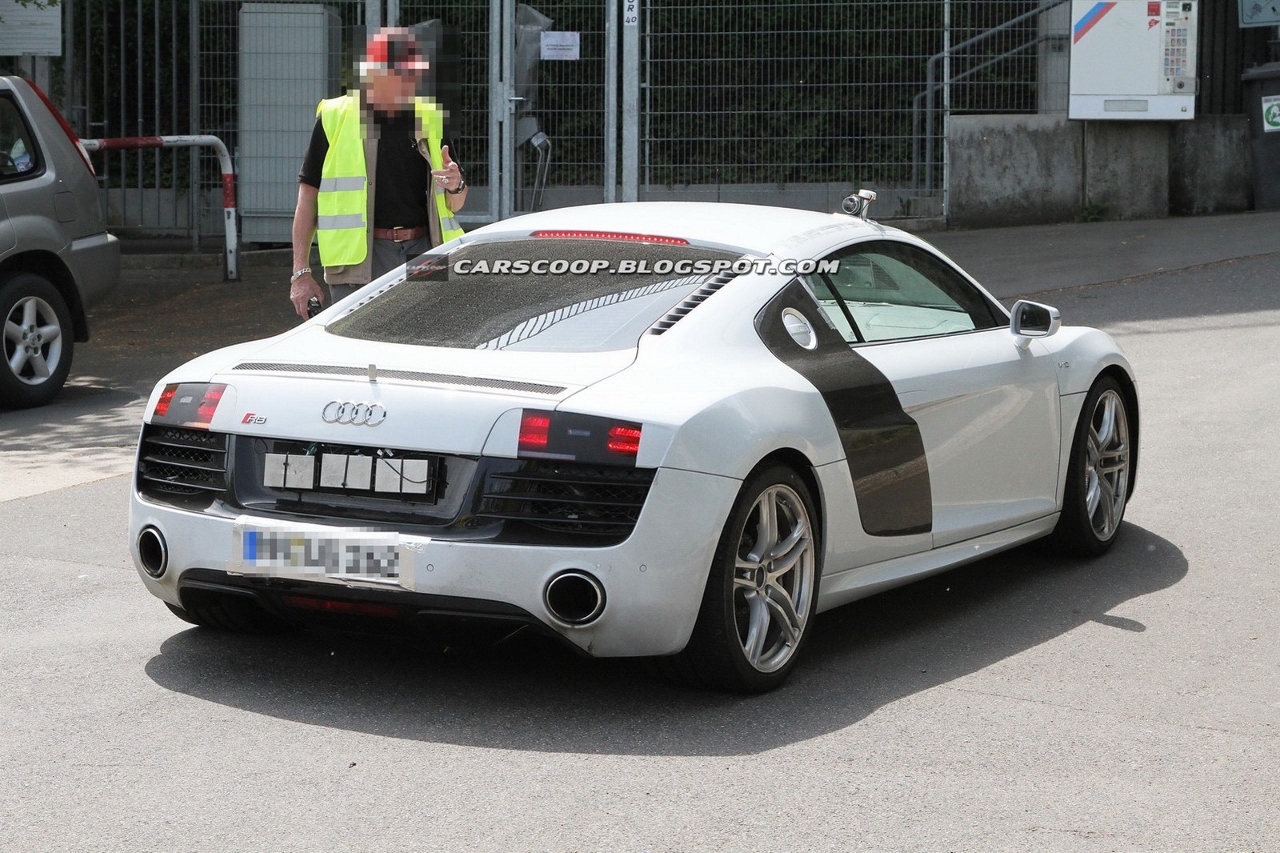 Audi R8 2013