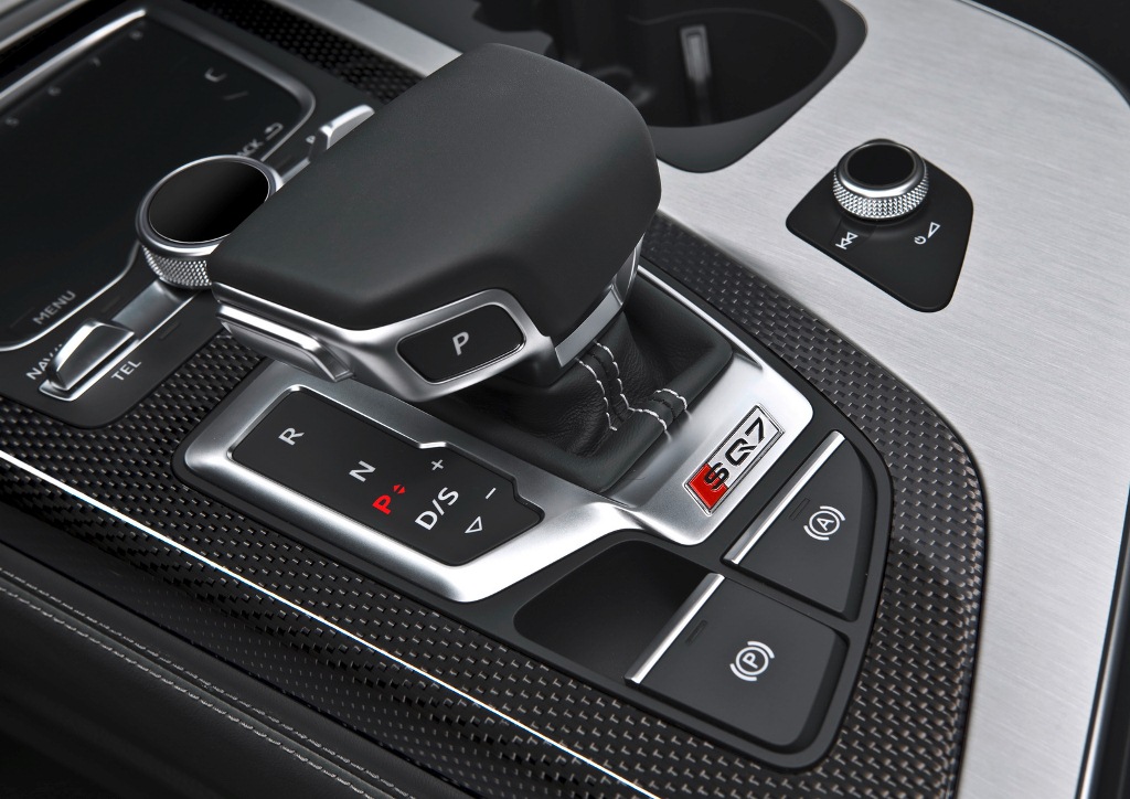 Audi SQ7 z nagrod Autocar Innovation Award 2016
