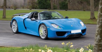 Gratka dla kolekcjonerów - trzy superhybrydy na jednej aukcji