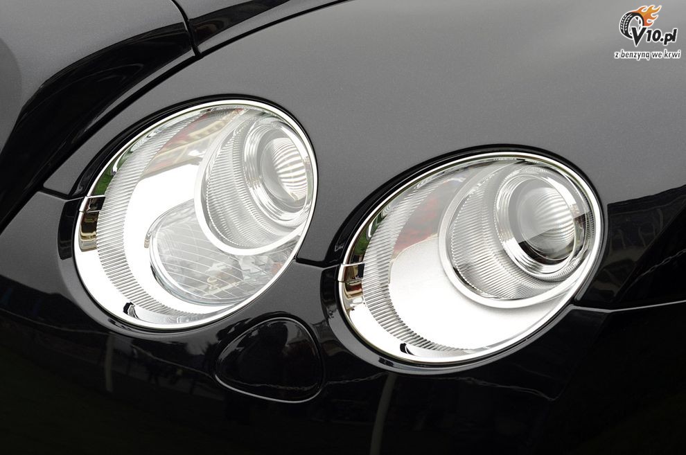 Bentley Continental GTC Speed 80-11 w Monterey