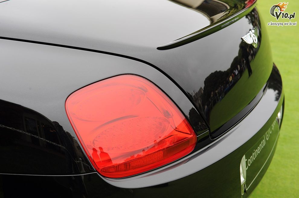 Bentley Continental GTC Speed 80-11 w Monterey