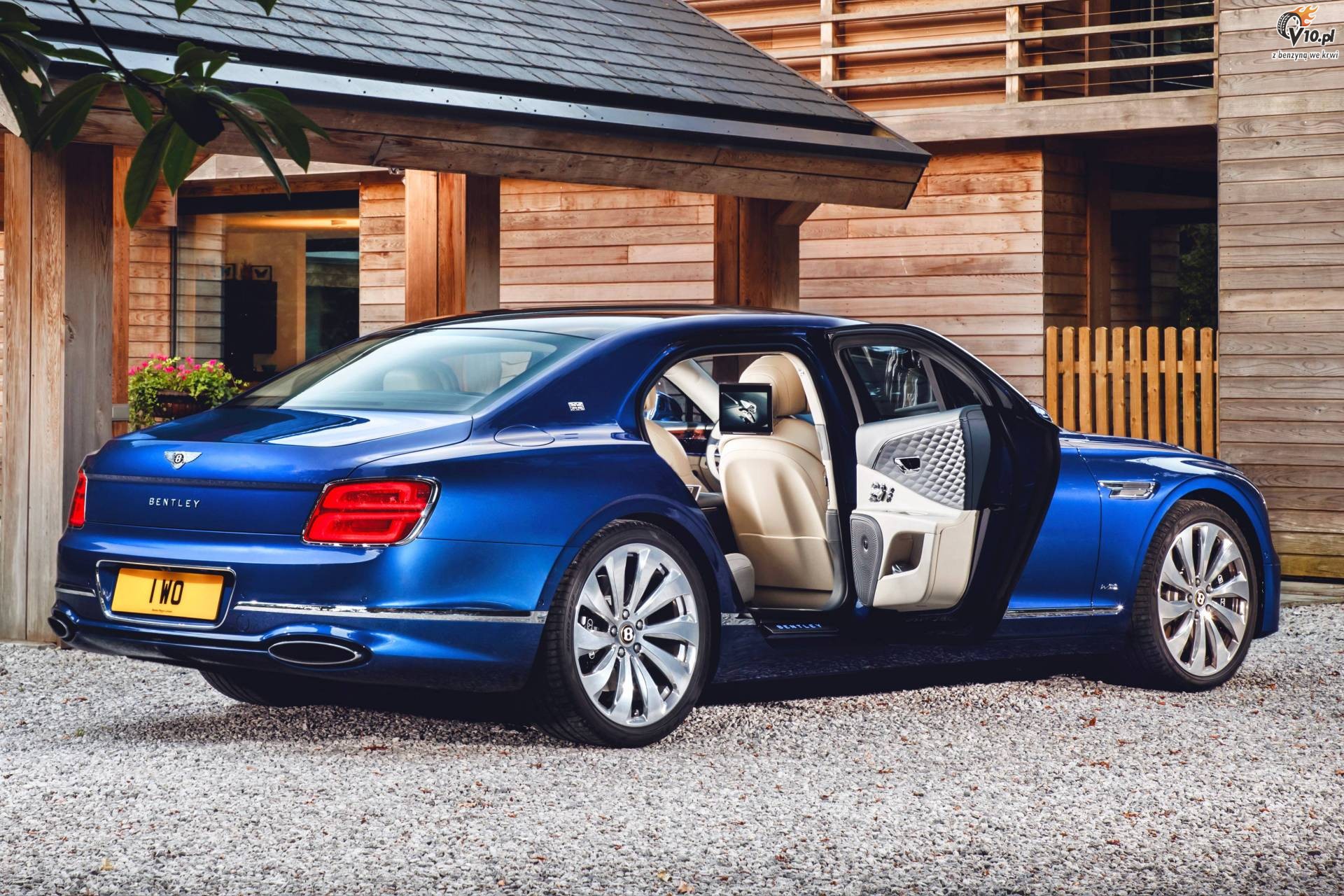 Bentley Flying Spur First Edition