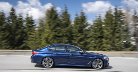 BMW M550i