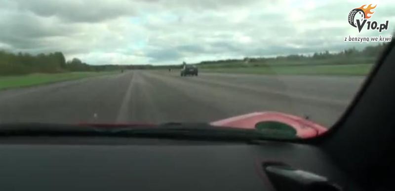 Ferrari 458 Italia vs BMW E30