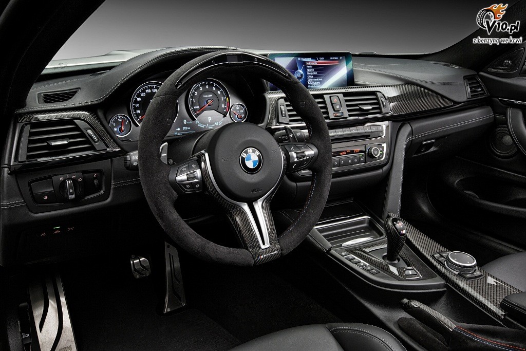 BMW M4 M Performance