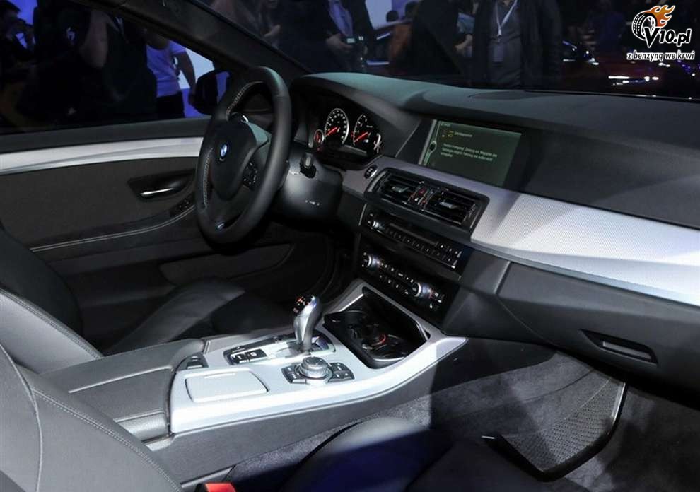 Nowe BMW M5 na torze Nardo